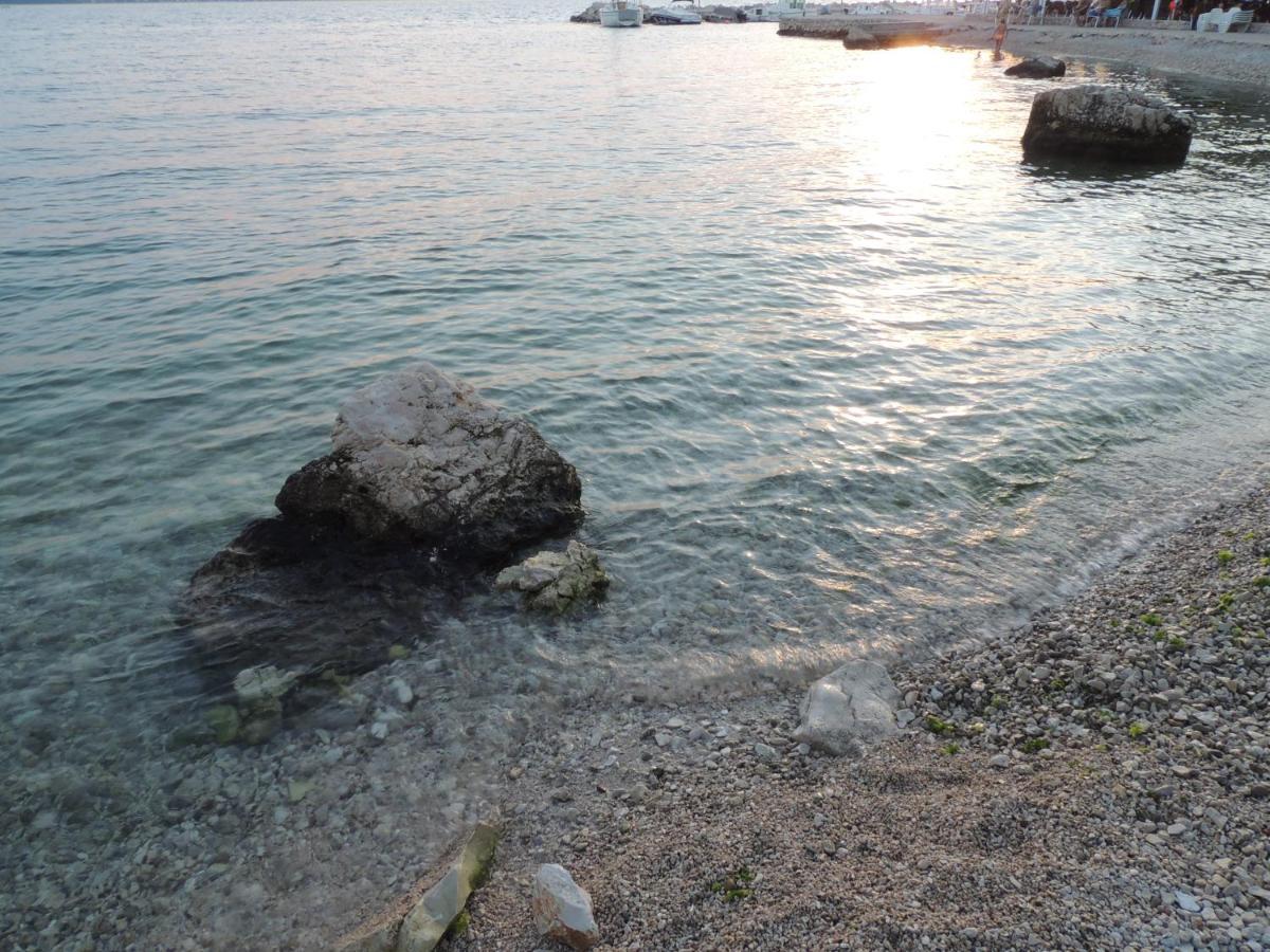 Private Apartments, Parking, Distance 350 Meters Apartamento *